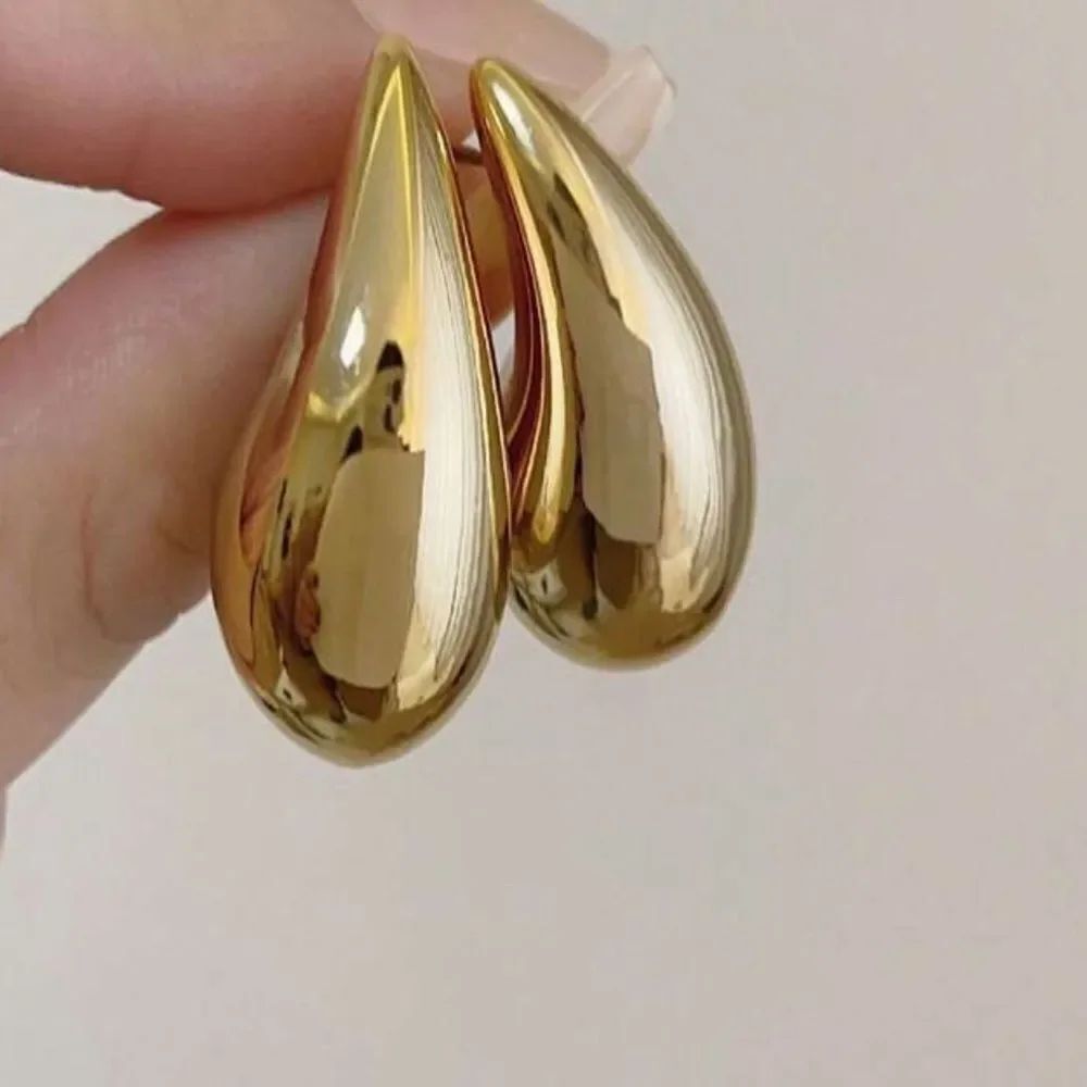 Gold Teardrop Earrings A1518